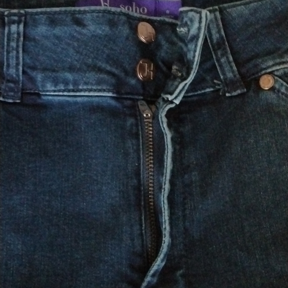 Soho New York & Co. (Jennifer Hudson) Straight leg Jeans - Picture 5 of 10